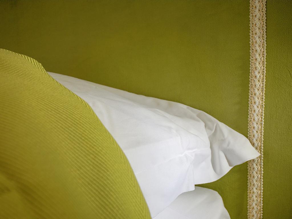 Casa Isolani Luxury Rooms Piazza Maggiore 1 Болоня Екстериор снимка