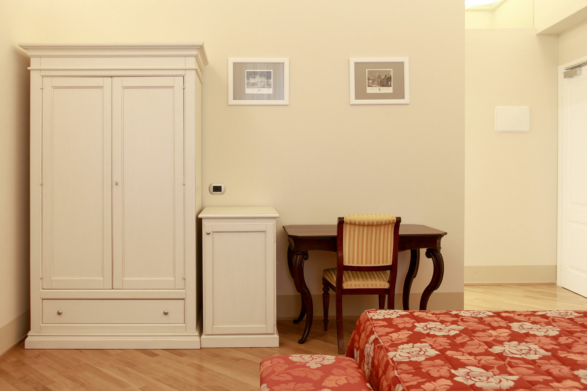Casa Isolani Luxury Rooms Piazza Maggiore 1 Болоня Екстериор снимка