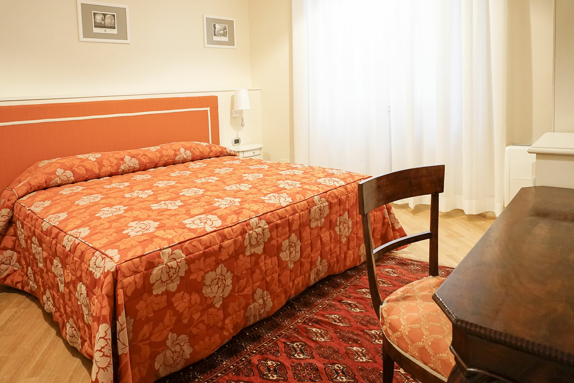 Casa Isolani Luxury Rooms Piazza Maggiore 1 Болоня Екстериор снимка