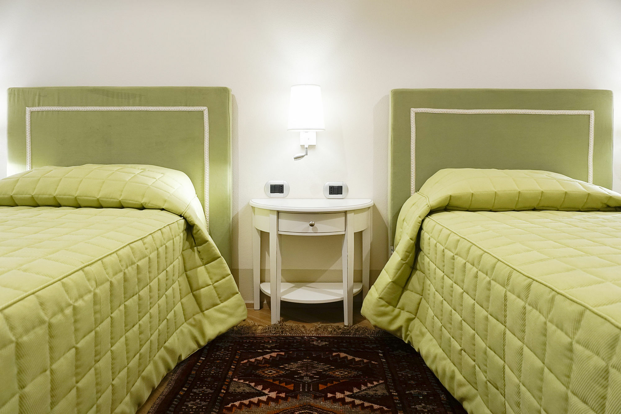 Casa Isolani Luxury Rooms Piazza Maggiore 1 Болоня Екстериор снимка