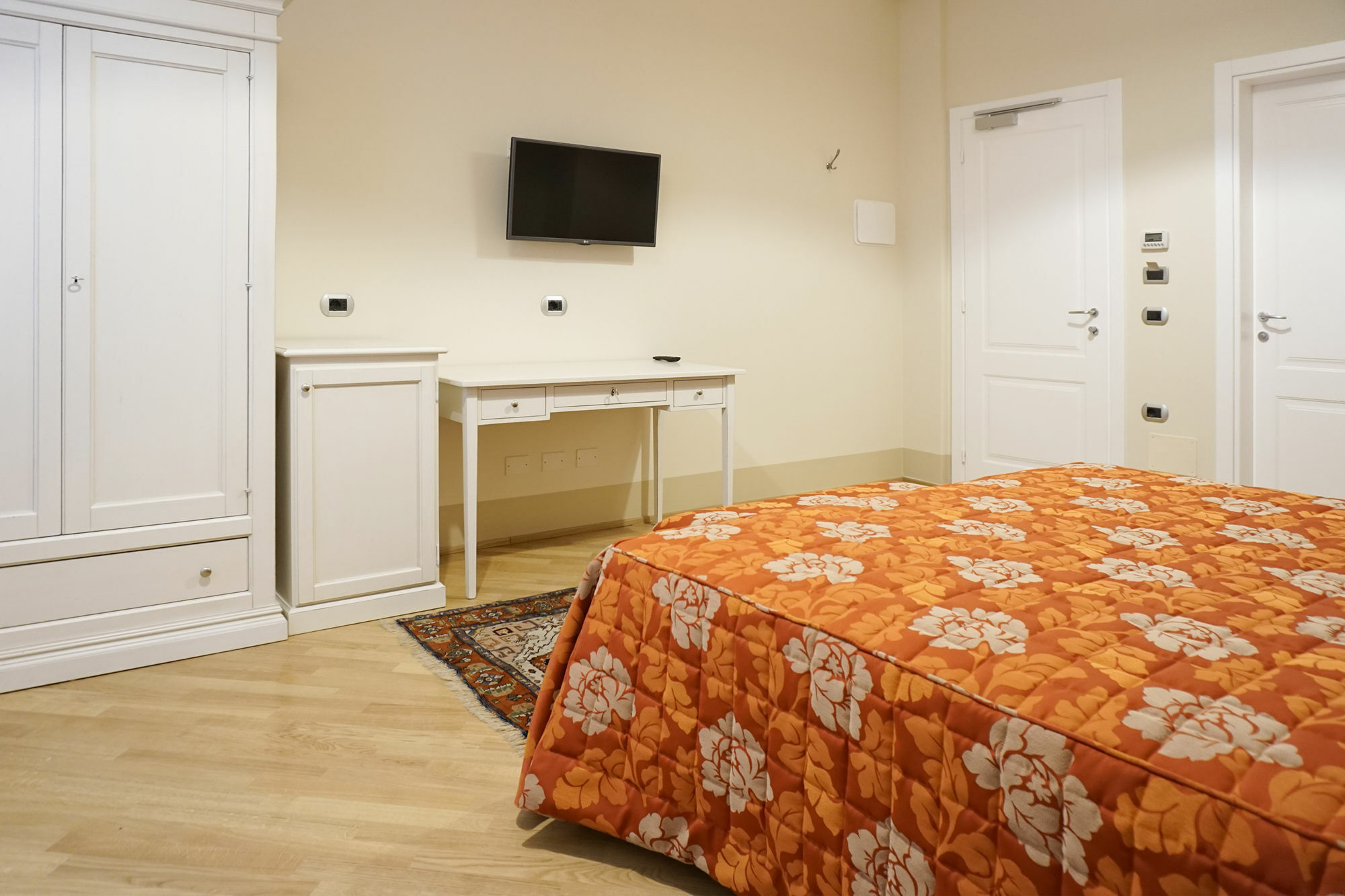 Casa Isolani Luxury Rooms Piazza Maggiore 1 Болоня Екстериор снимка