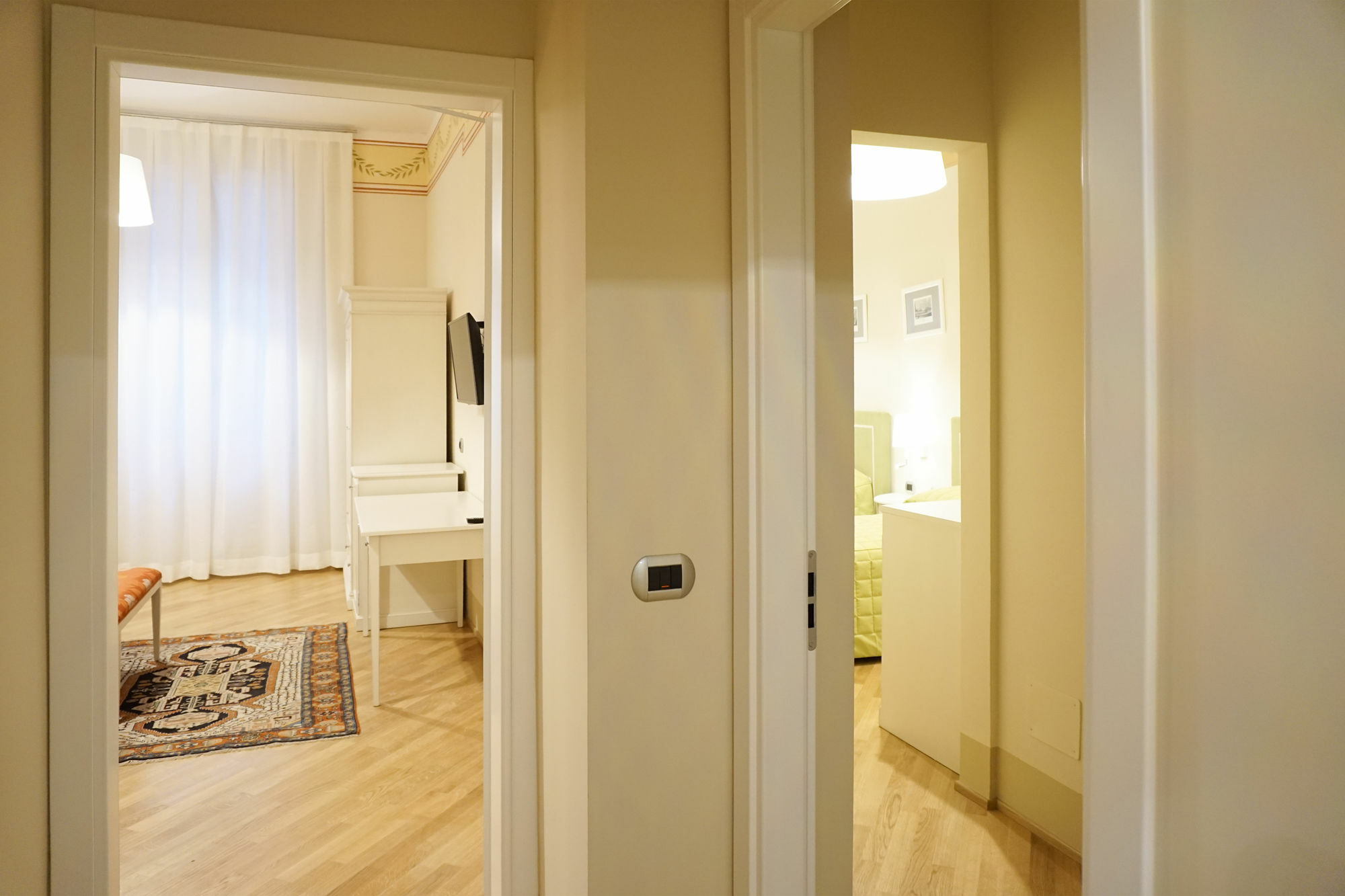 Casa Isolani Luxury Rooms Piazza Maggiore 1 Болоня Екстериор снимка